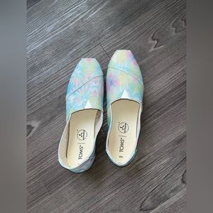 Toms Slip-on Canvas shoes, Size:8, Color: Tie-Dye